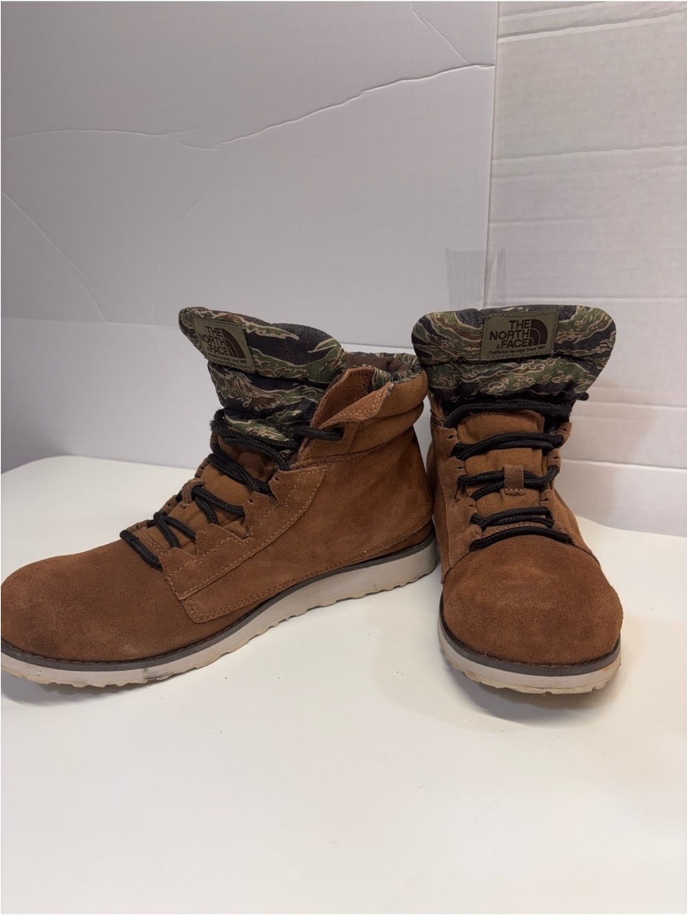 The North Face Men's CV86
Waterproof Suede Camo
Winter Boots Size 10